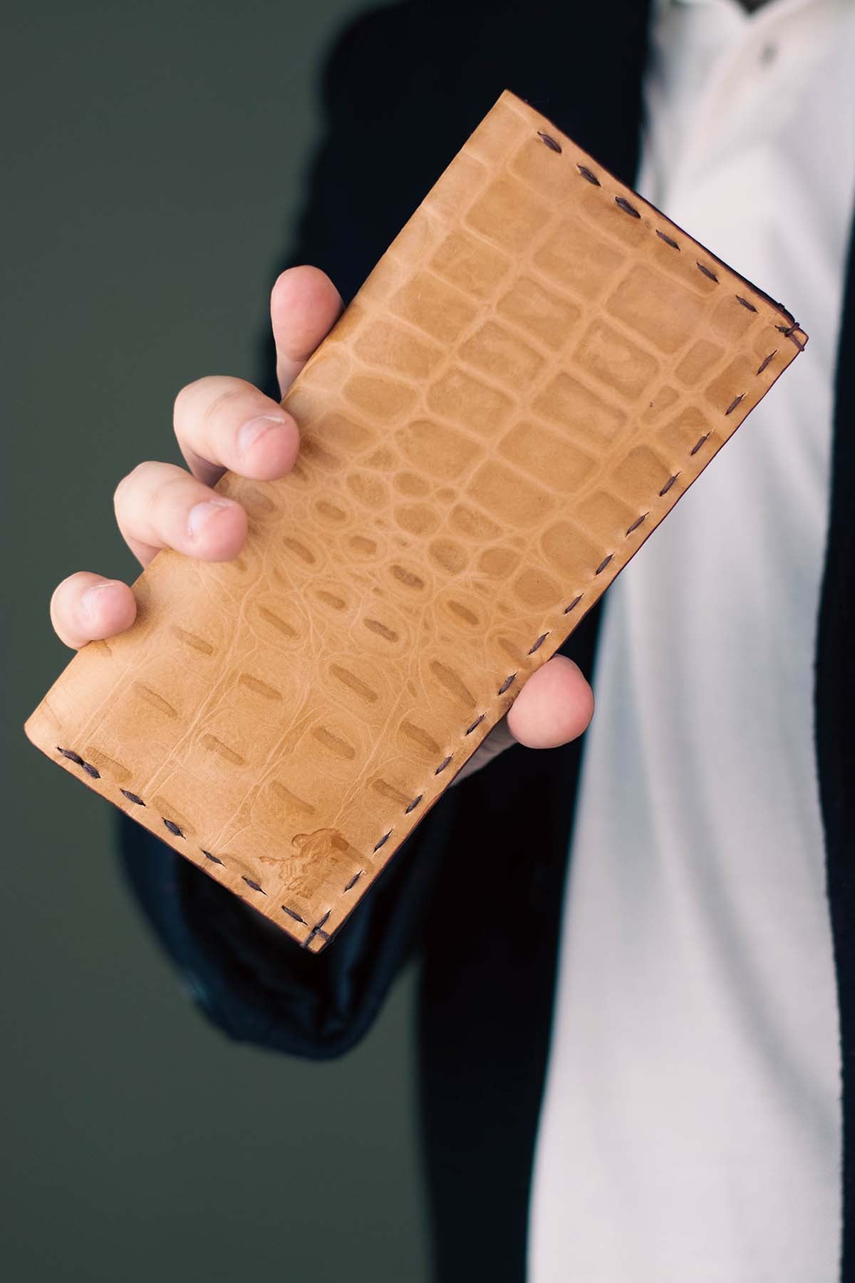 The Volonté – Veg-Tan Croc Leather Long Wallet